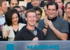 Las acciones de Facebook cumplen su primer año teñidas de rojo